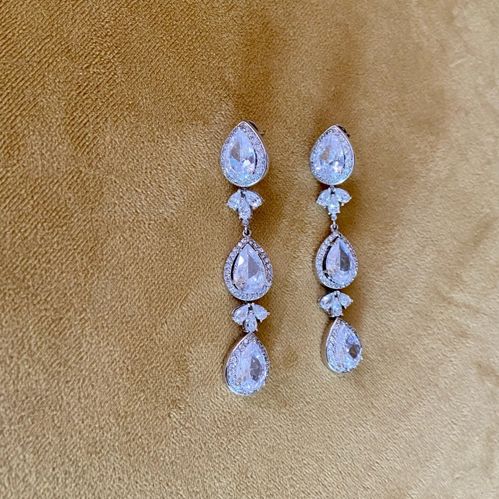 Womens earrings drops of Crystal Swarovski